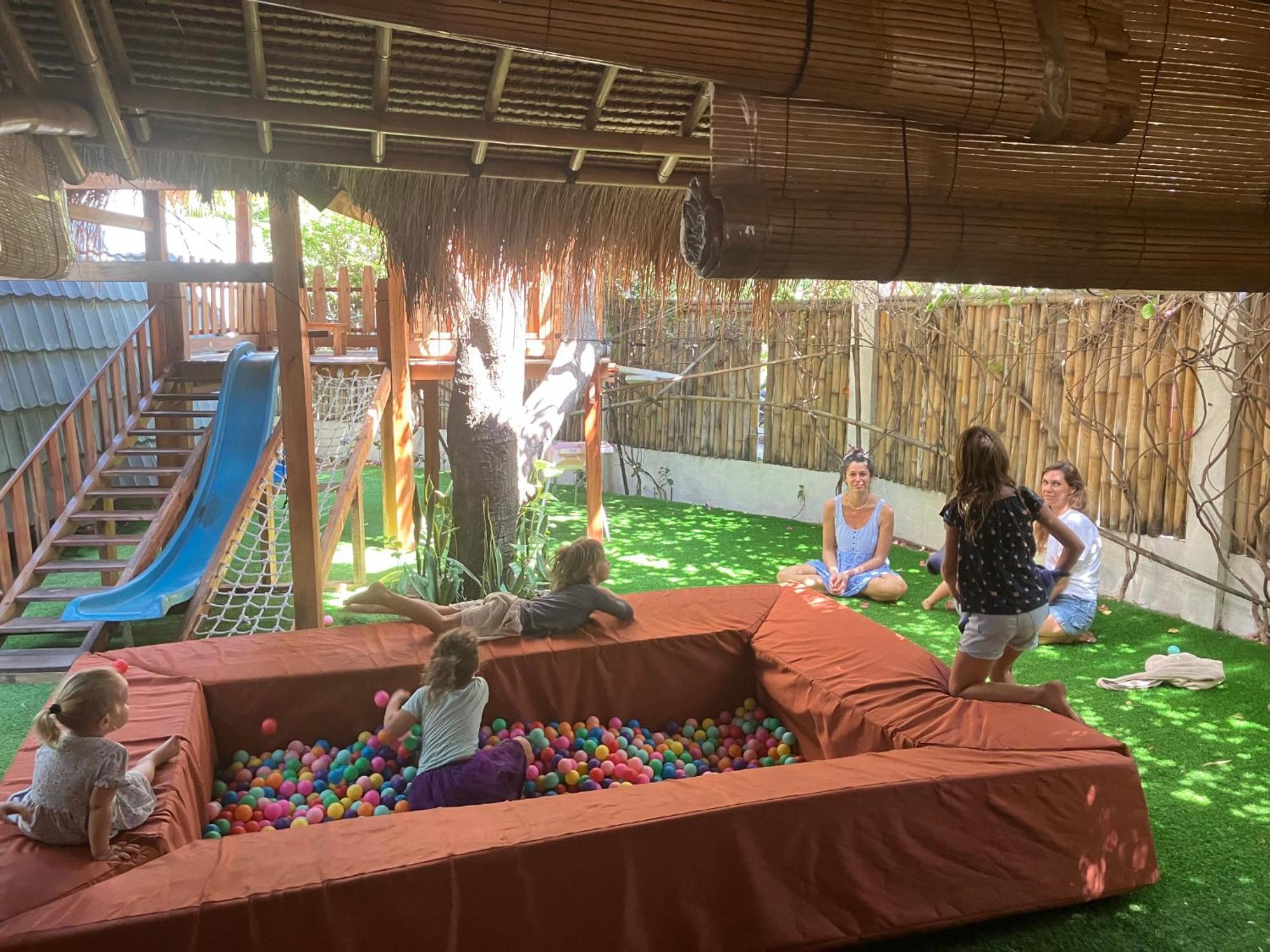 Flowers & Fire Yoga Garden Gili Air Eksteriør billede